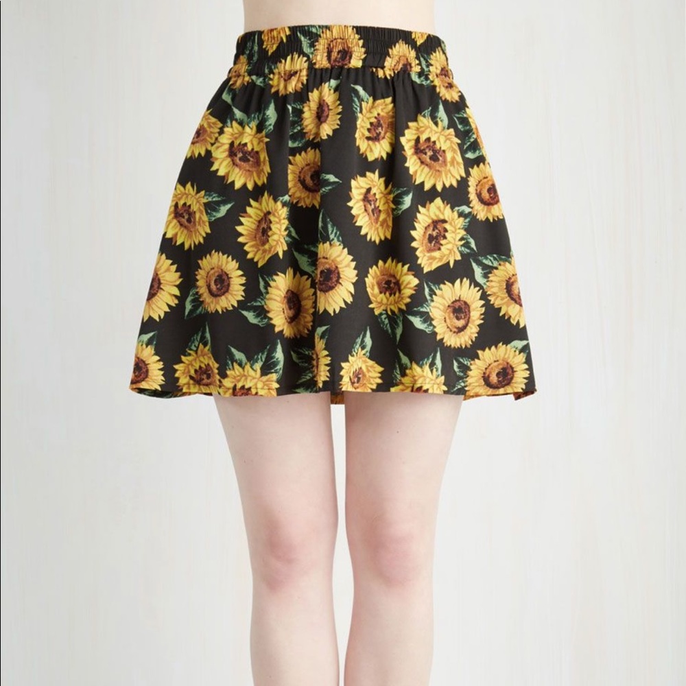 Cute sunflower print circle skirt